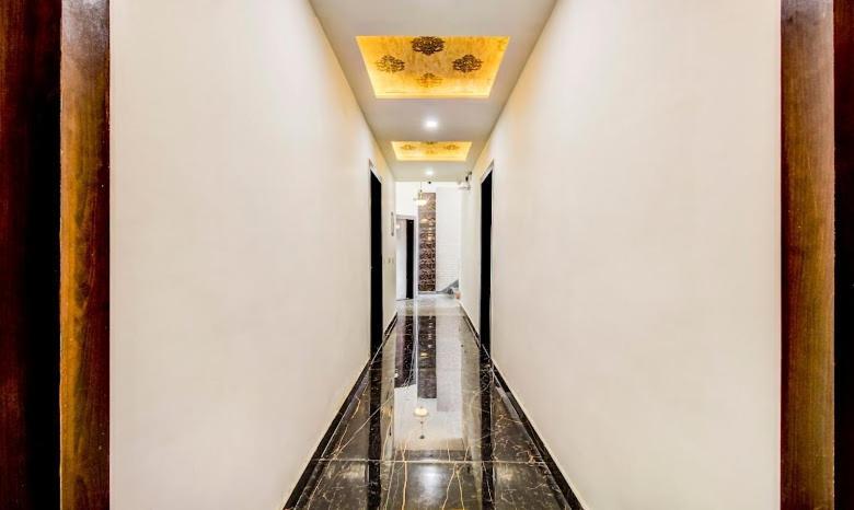 Hotel Golden Door Матхура Экстерьер фото